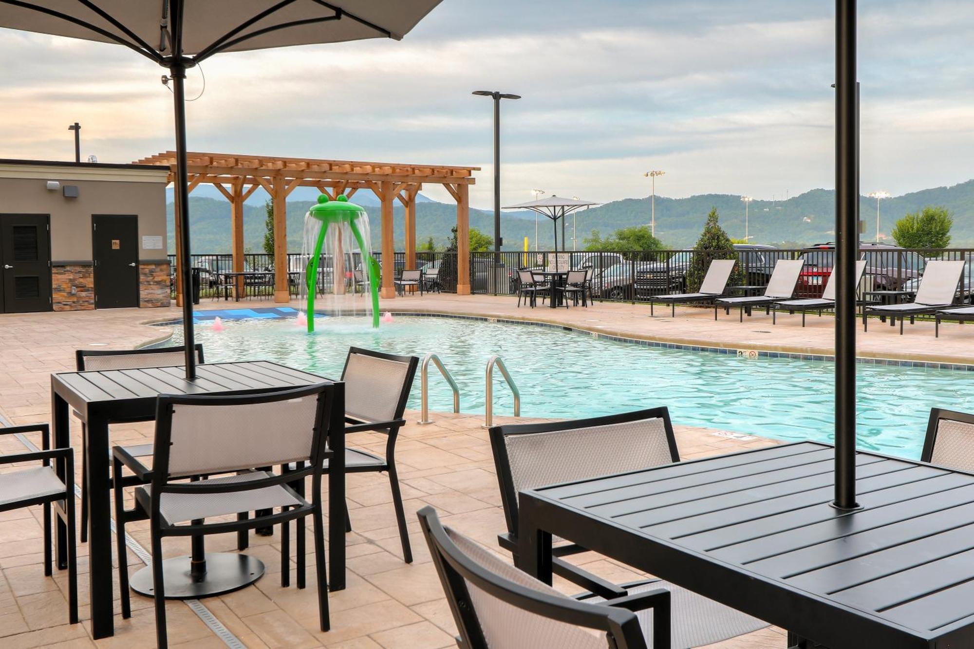 Staybridge Suites Pigeon Forge - Smoky Mtns By Ihg Buitenkant foto